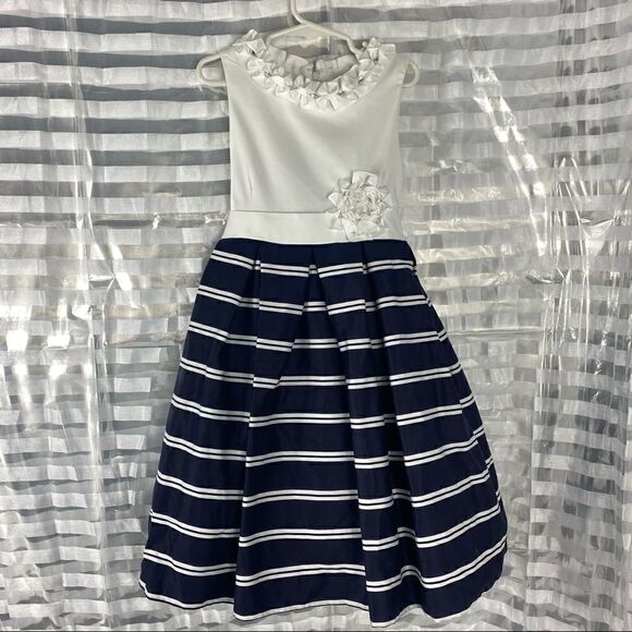 Sugar Plum White/Navy Sleeveless Dress - Picture 1 of 9